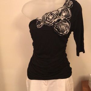 One shoulder black top with rose design